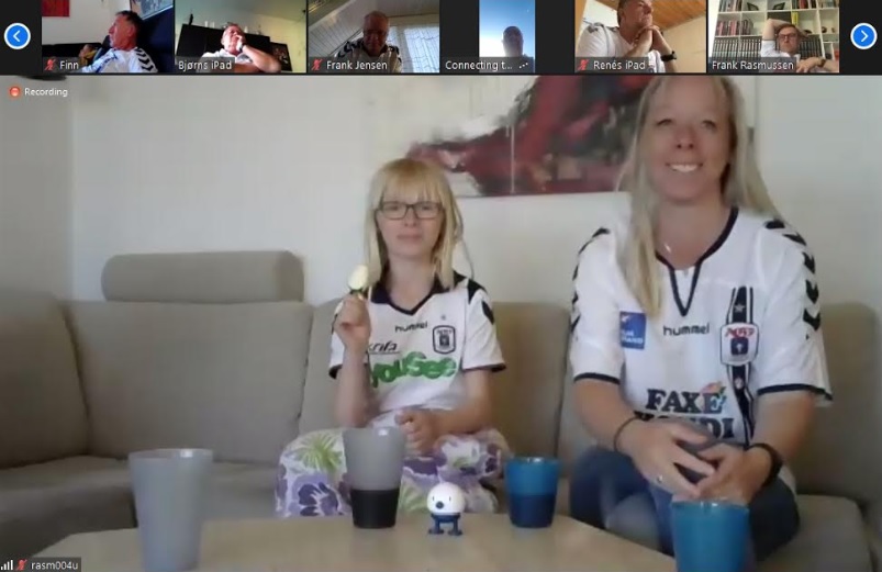 Da "arquibancasa", invadimos a live do Aarhus, da Dinamarca