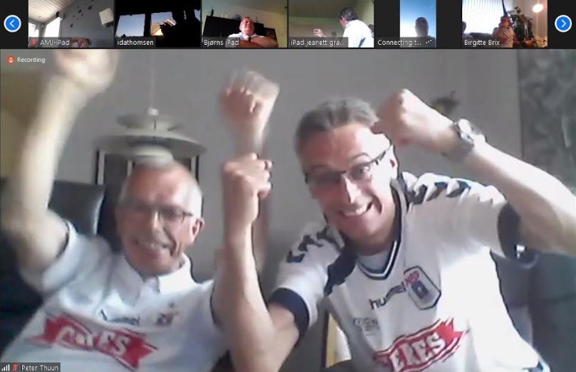 Da "arquibancasa", invadimos a live do Aarhus, da Dinamarca