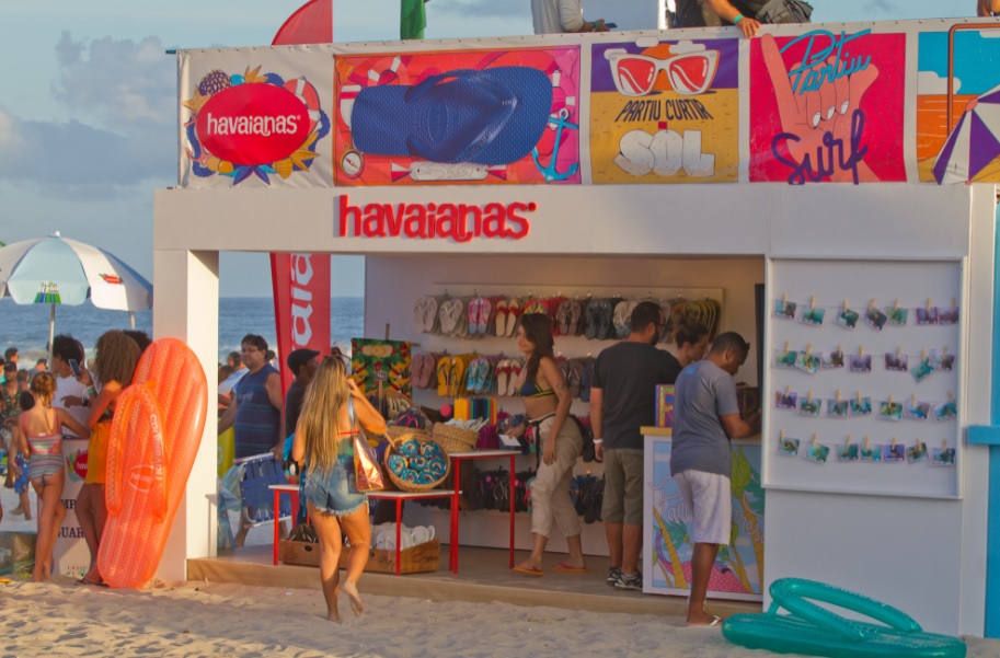 Havaianas "abraça" surfe de vez com patrocínio global à WSL