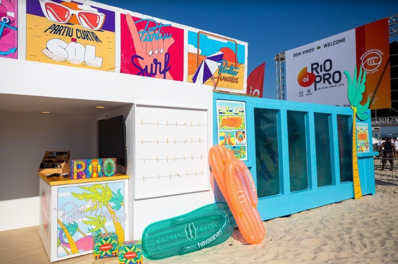 Havaianas cria loja submersa em ativação no Mundial de Surfe